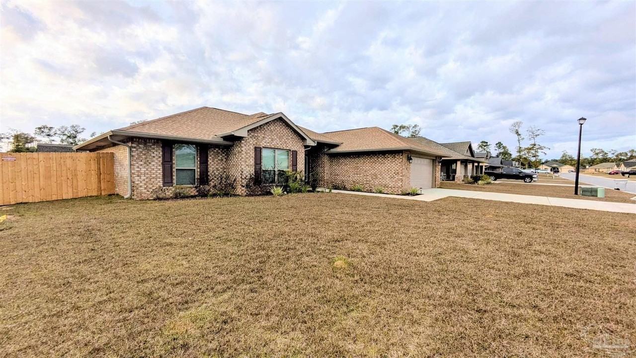 5693 Old Stone Blvd - Photo 2 of 43