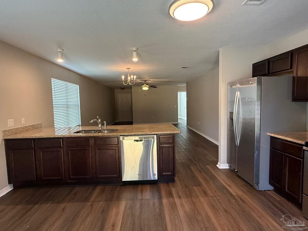 10881 Chippewa Way - Photo 4 of 16