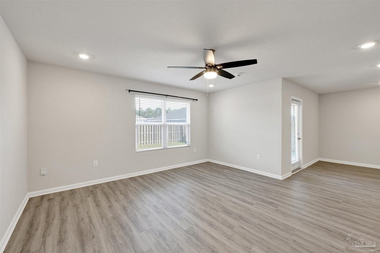 5964 Laurel Oak Dr - Photo 7 of 32