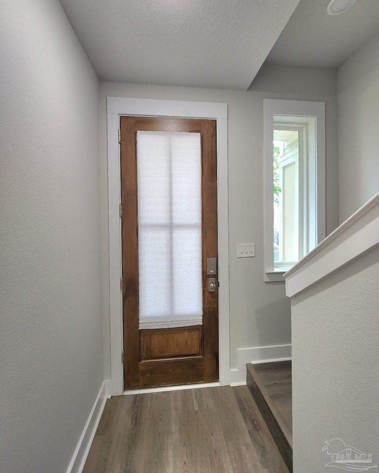 218 Junction Ave - Photo 5 of 16