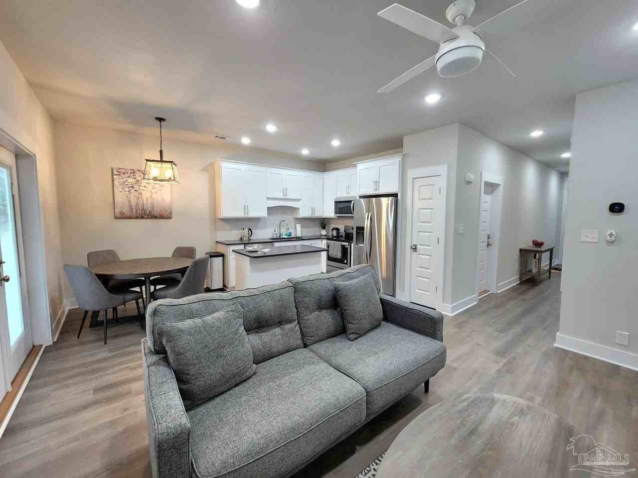 218 Junction Ave - Photo 7 of 16