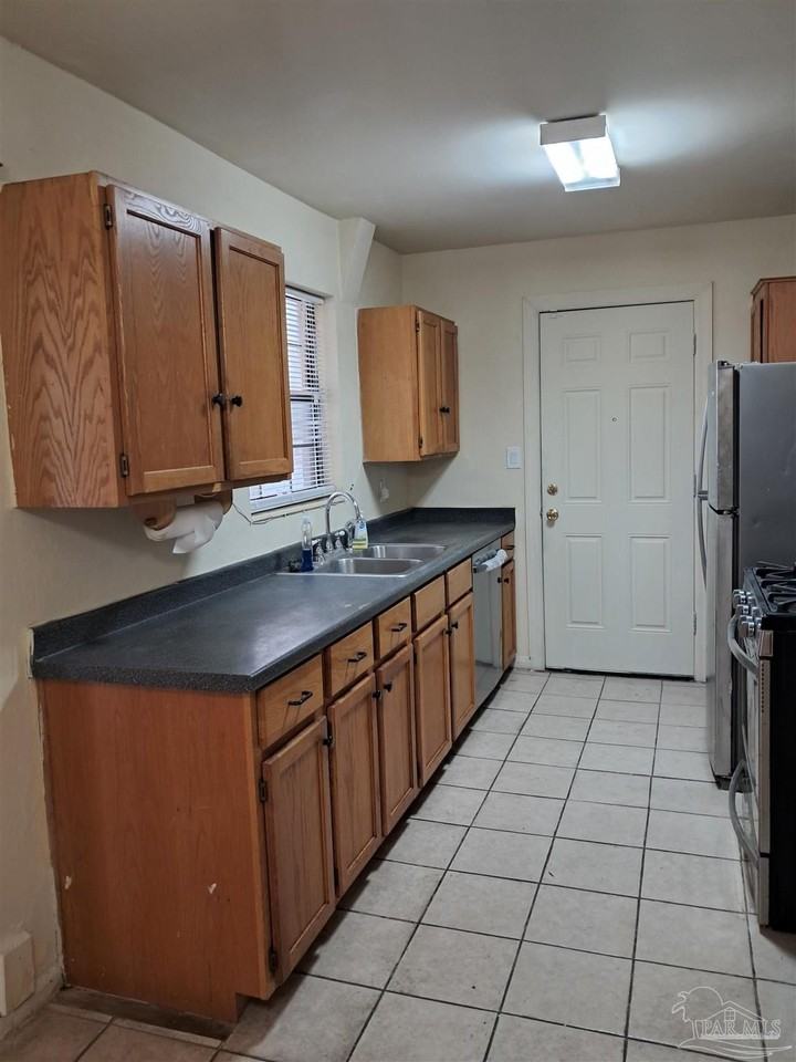 4929 Springhill Dr - Photo 6 of 16