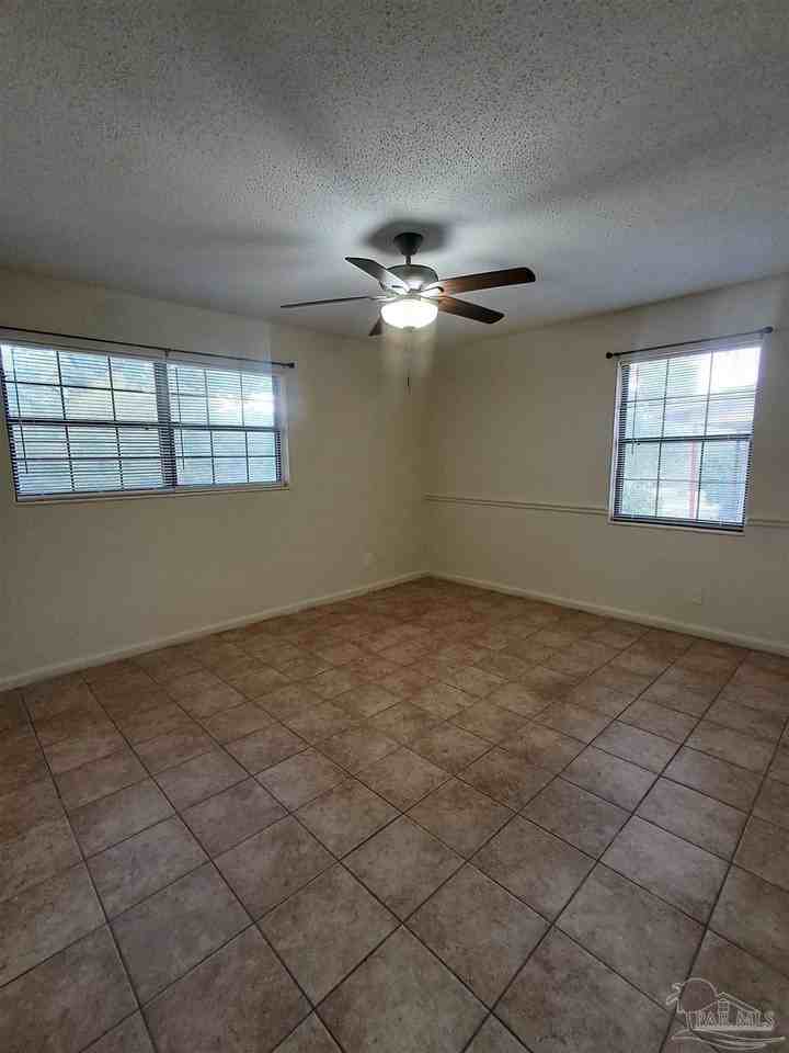 4929 Springhill Dr - Photo 7 of 16