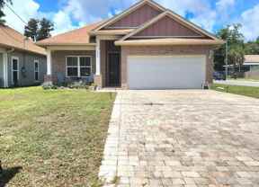 1829 N 8th Ave - Photo 1 of 1