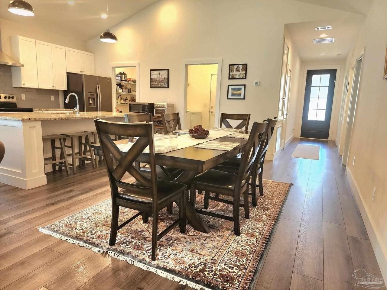 1829 N 8th Ave - Photo 2 of 23