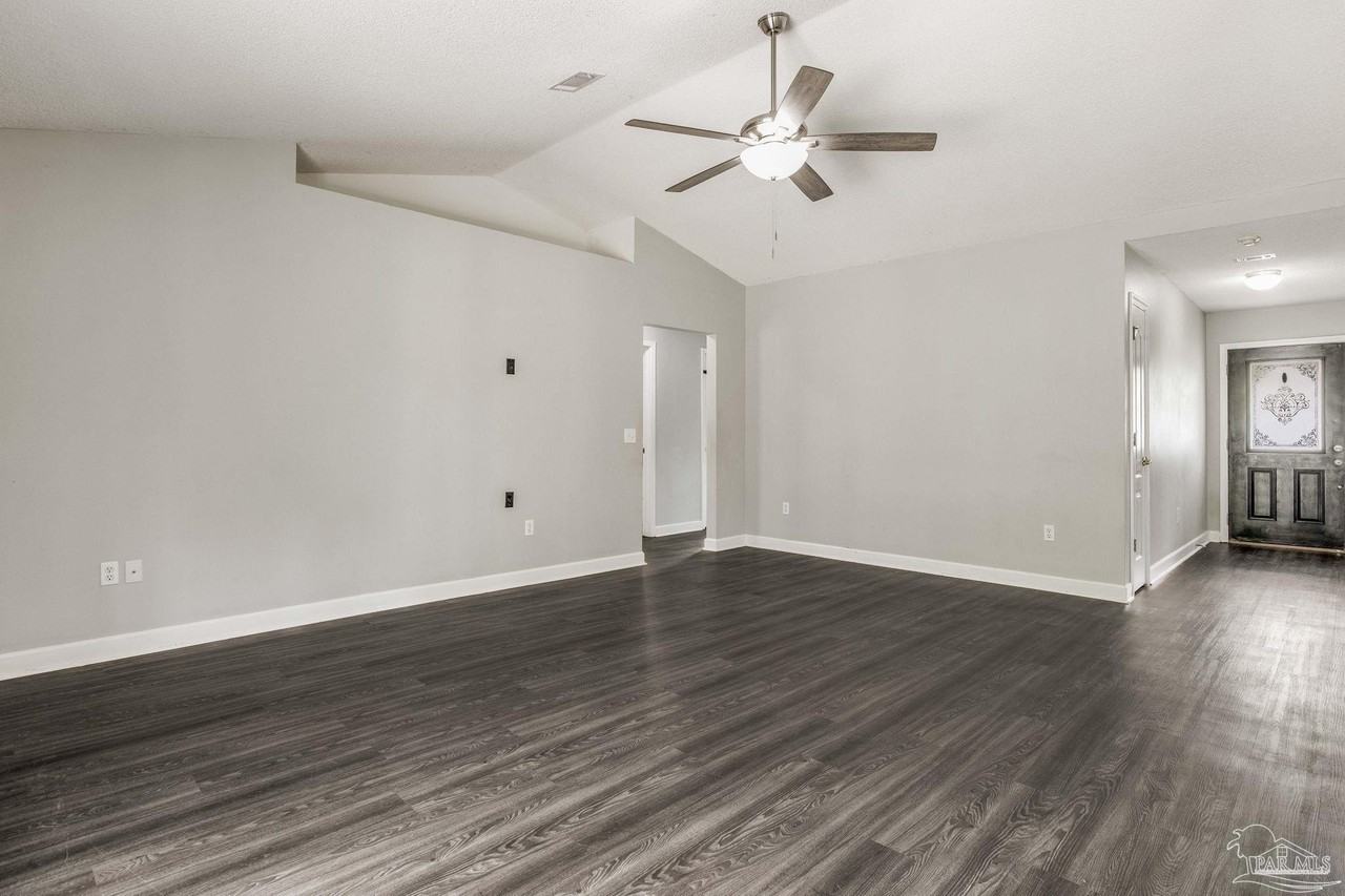 1068 Joaquin Rd - Photo 4 of 23