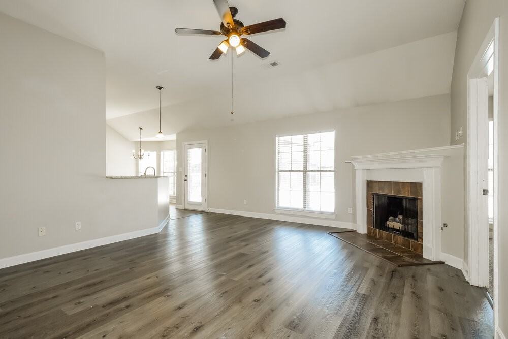 8213 Park Pike Dr - Photo 5 of 16