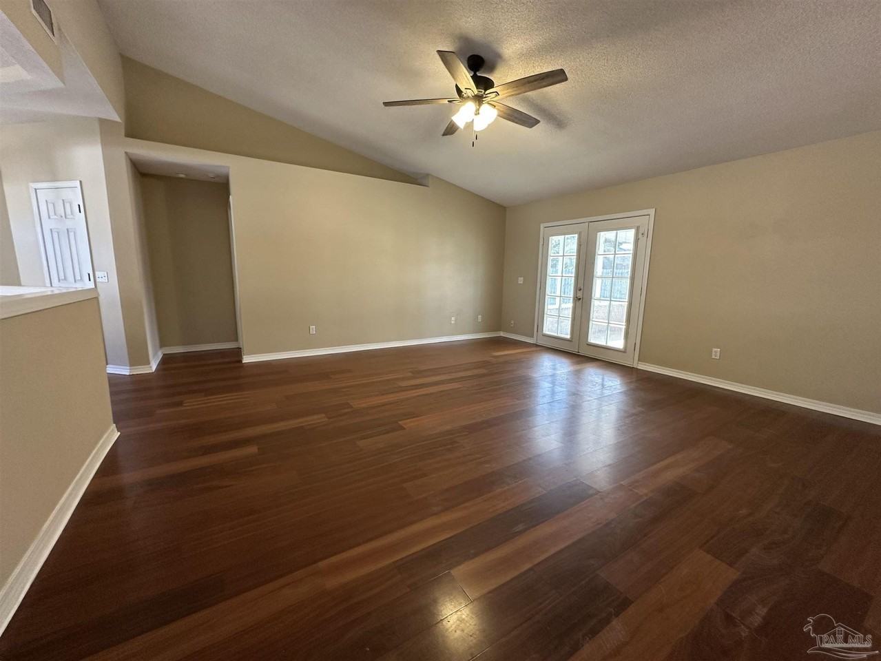 703 Marlinspike Dr - Photo 3 of 19