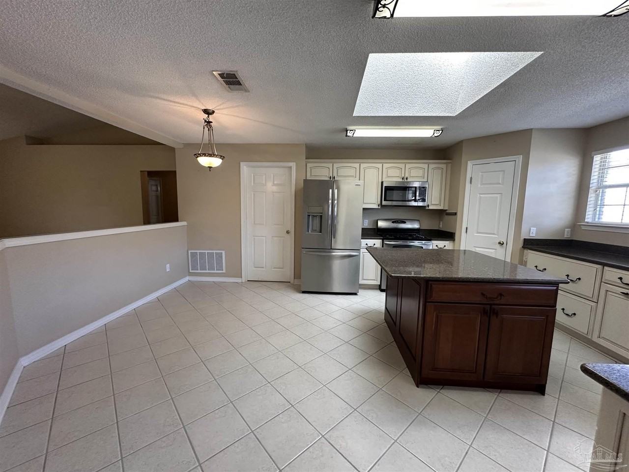 703 Marlinspike Dr - Photo 5 of 19