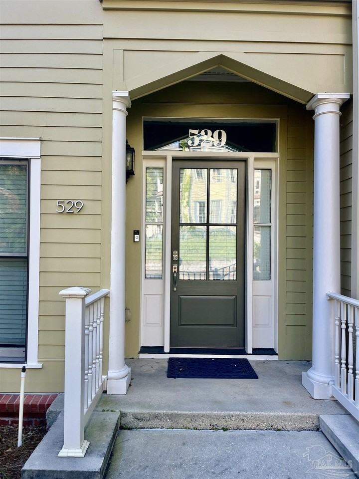 529 N Spring St #4 - Photo 3 of 50