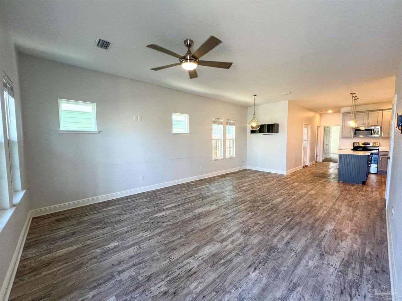 949 W Gregory St - Photo 2 of 30