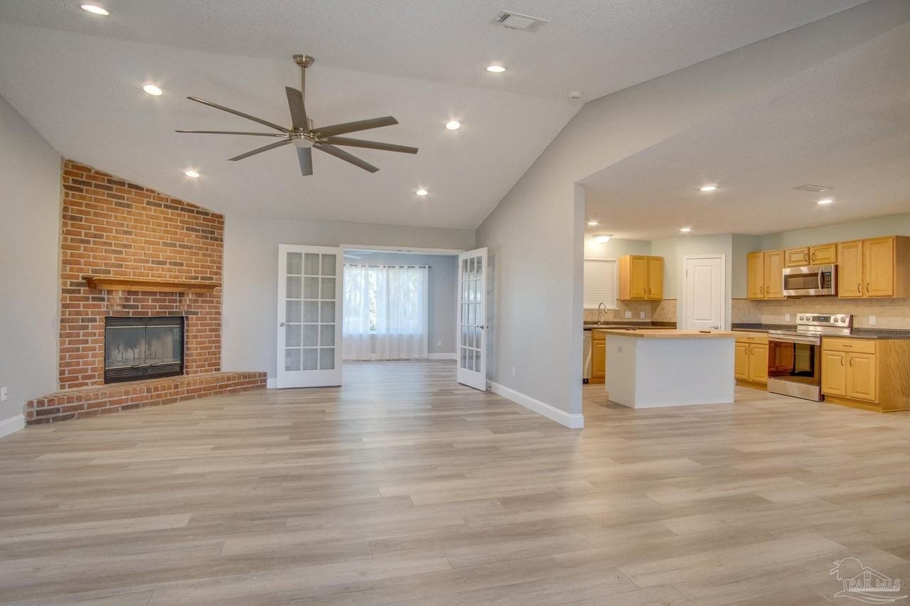 9880 Creet Cir - Photo 5 of 35