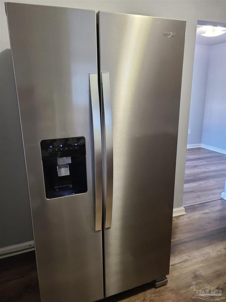 5549 Mayfair Dr - Photo 4 of 12