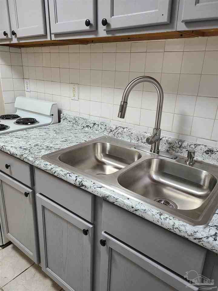 612 Mccarroll Rd Unit B #B - Photo 6 of 13