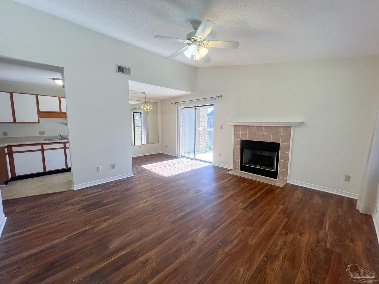 4456 Bellview Ave Unit 7-C #7C - Photo 4 of 32