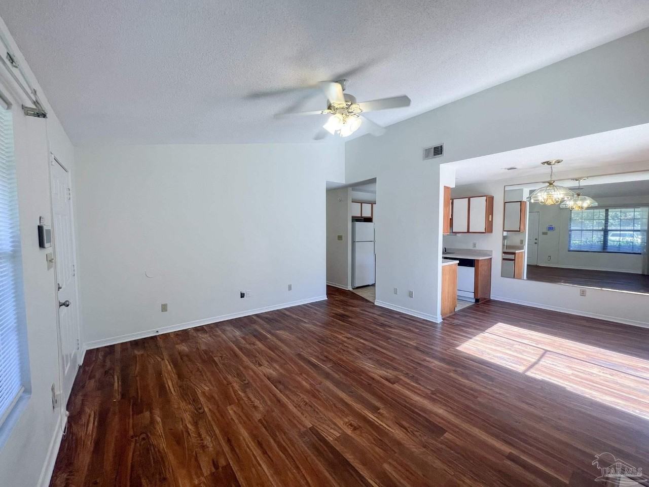 4456 Bellview Ave Unit 7-C #7C - Photo 5 of 32