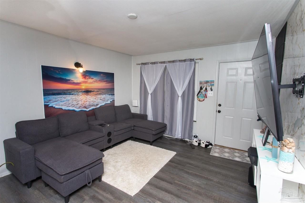 925 Twinbrook Ave - Photo 5 of 25