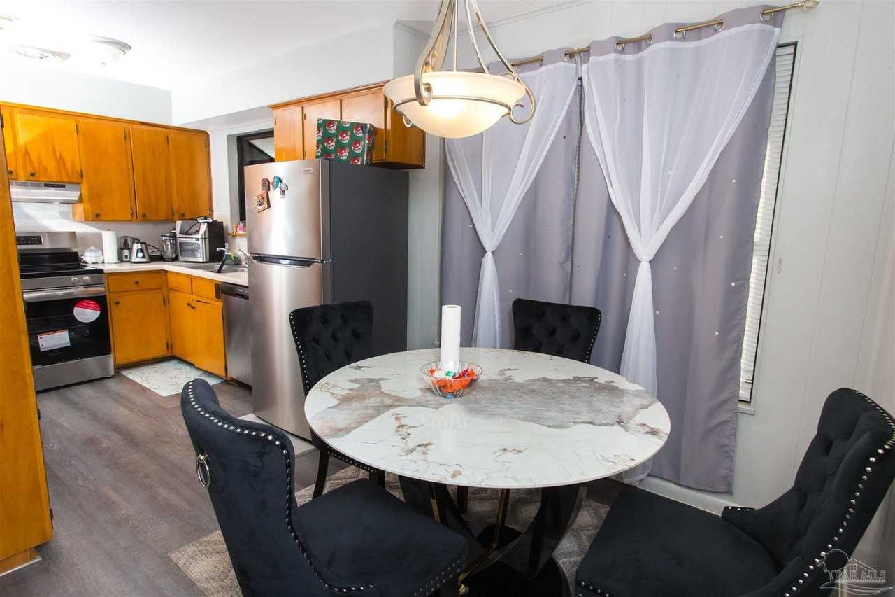 925 Twinbrook Ave - Photo 7 of 25