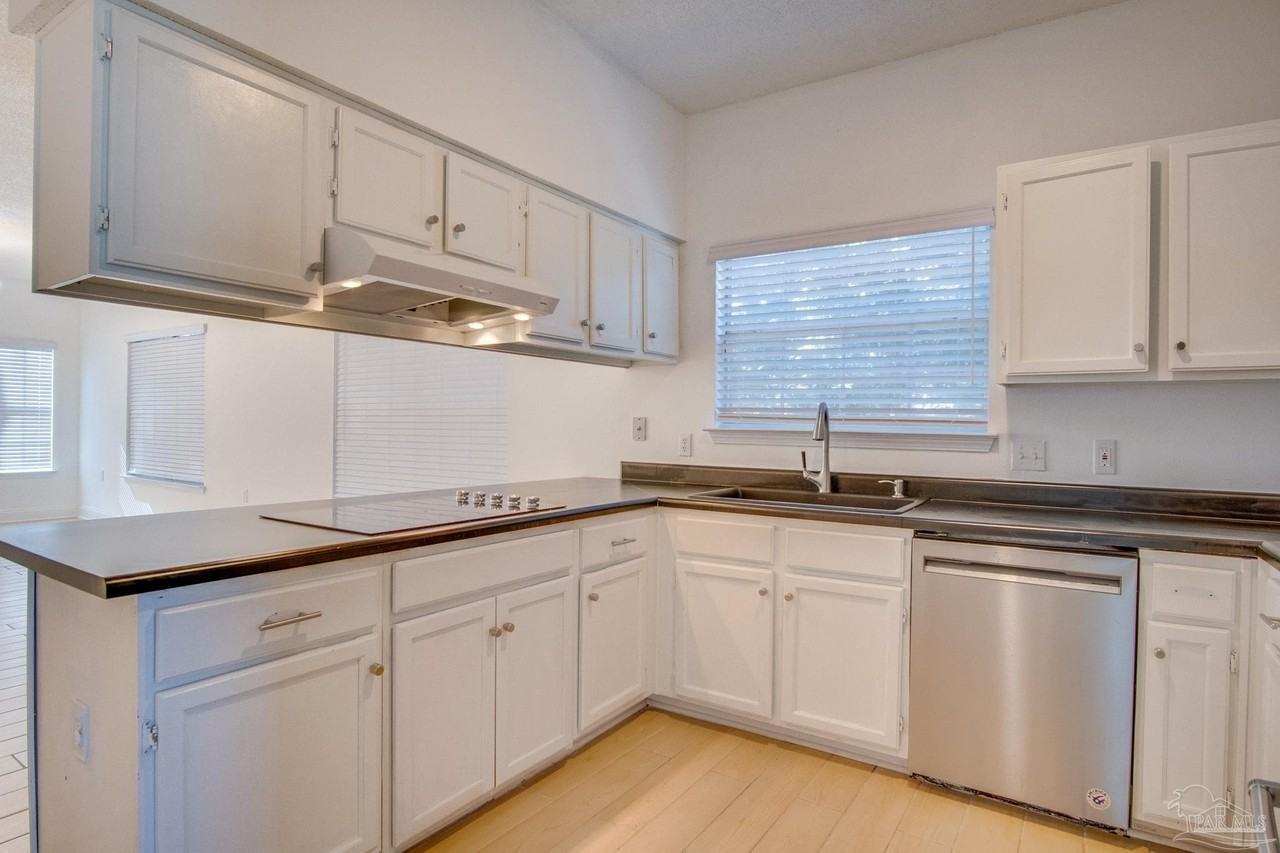 1200 Jasper St - Photo 7 of 25