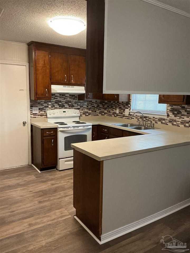 12911 Lillian Hwy - Photo 4 of 21