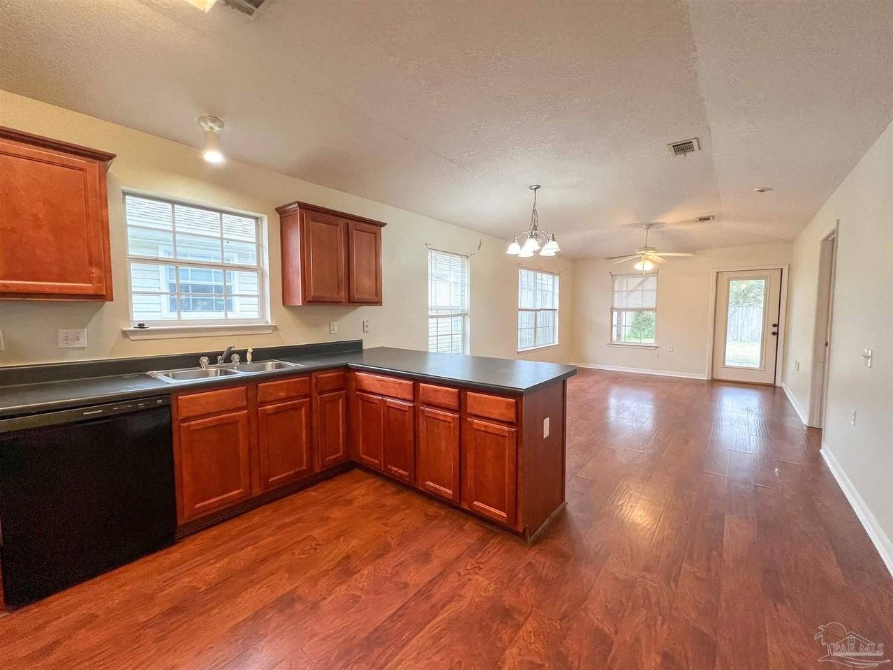 3116 Flintlock Dr - Photo 7 of 22