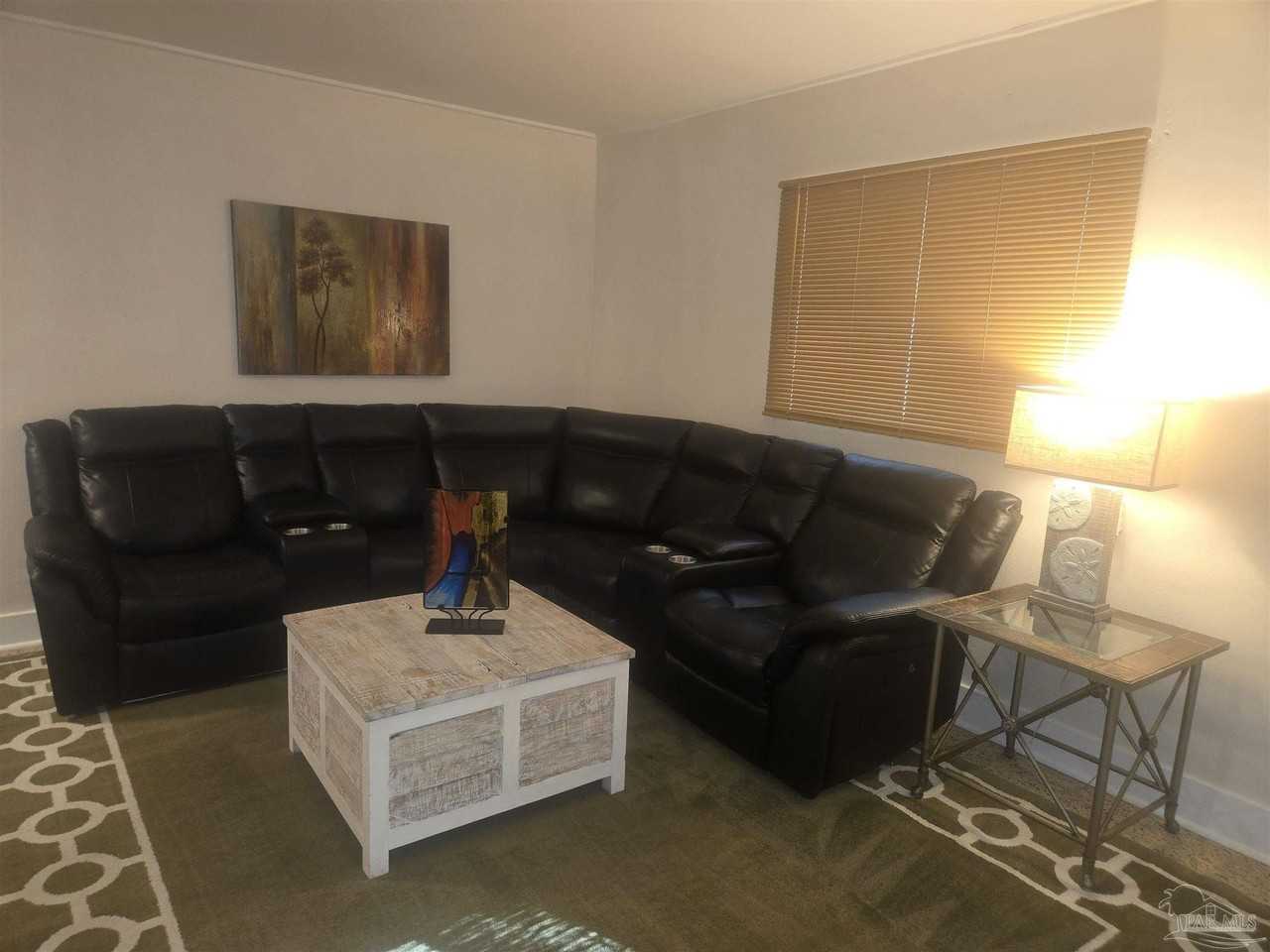 1012 W Hernandez St - Photo 5 of 10