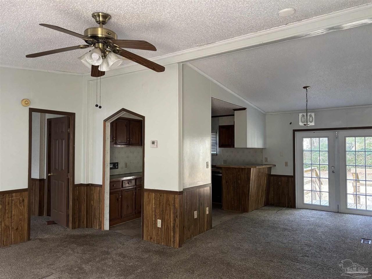 4008 Scottsdale Ave - Photo 4 of 19