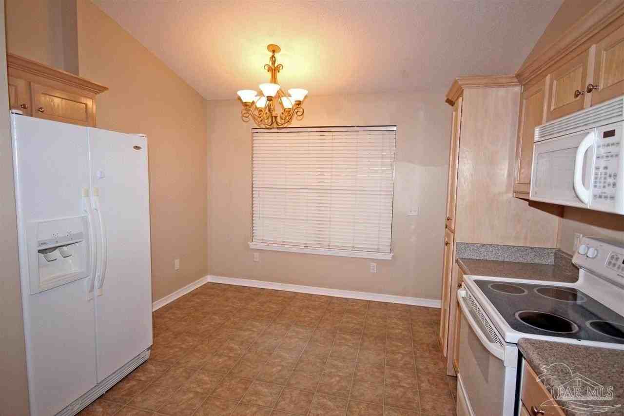 6250 Starhill Dr - Photo 5 of 16