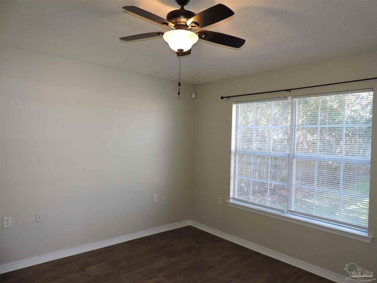 4058 Glenway Dr - Photo 5 of 22