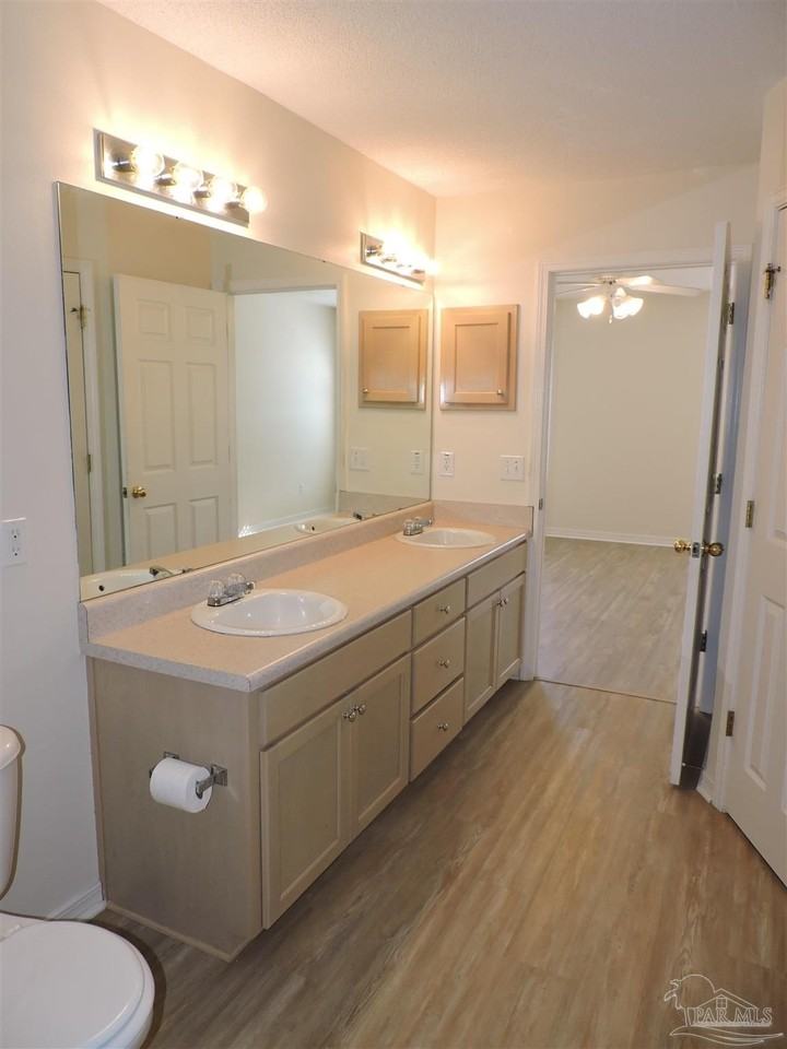 6837 Fort Deposit Dr - Photo 5 of 37