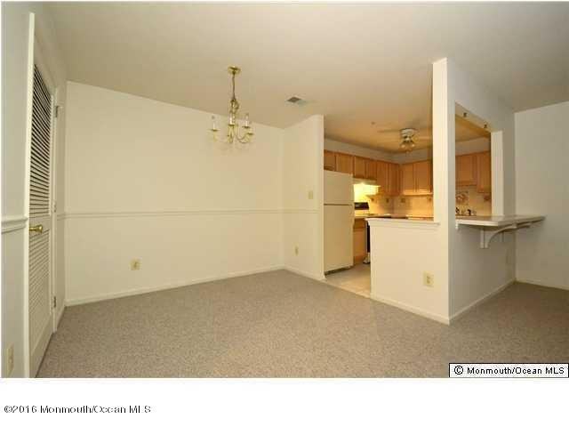 502 Wedgewood Cir - Photo 2 of 3