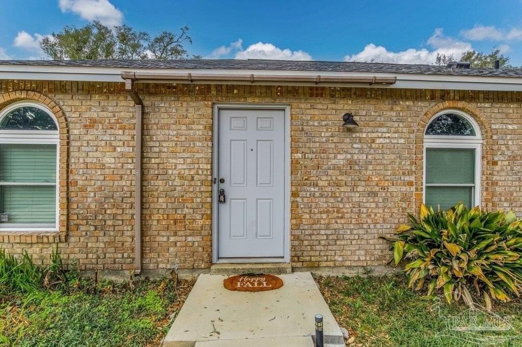 5779 Wickford Ln - Photo 2 of 39