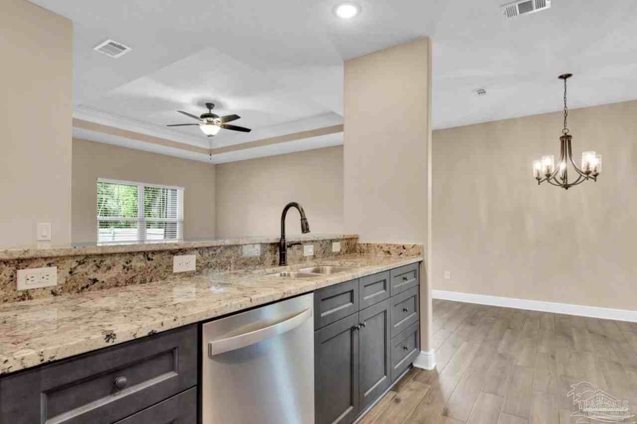 3034 N 20th Ave - Photo 7 of 13