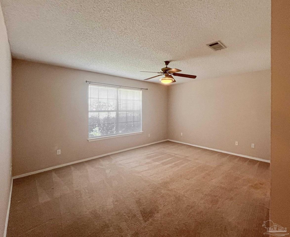 902 Catskill Ln - Photo 7 of 23