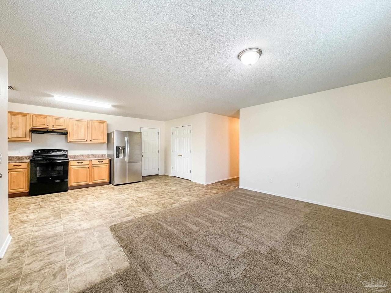 8921 Camshire Cir - Photo 7 of 26