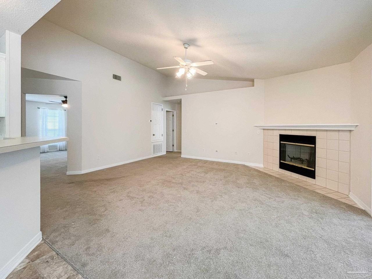 2533 Jibe Dr - Photo 4 of 29