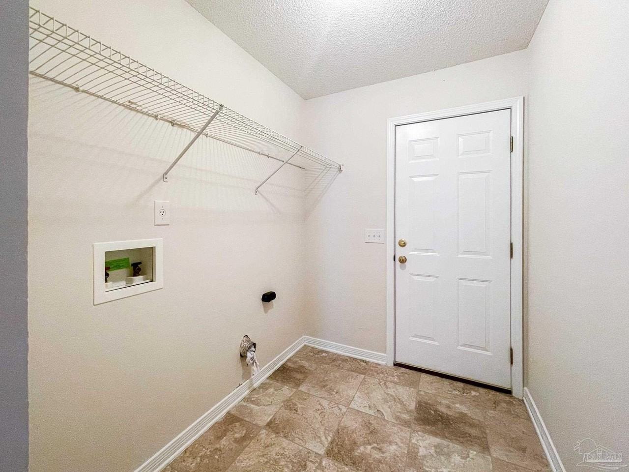 2533 Jibe Dr - Photo 5 of 29