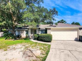 412 Bay Oaks Dr - Photo 1 of 1