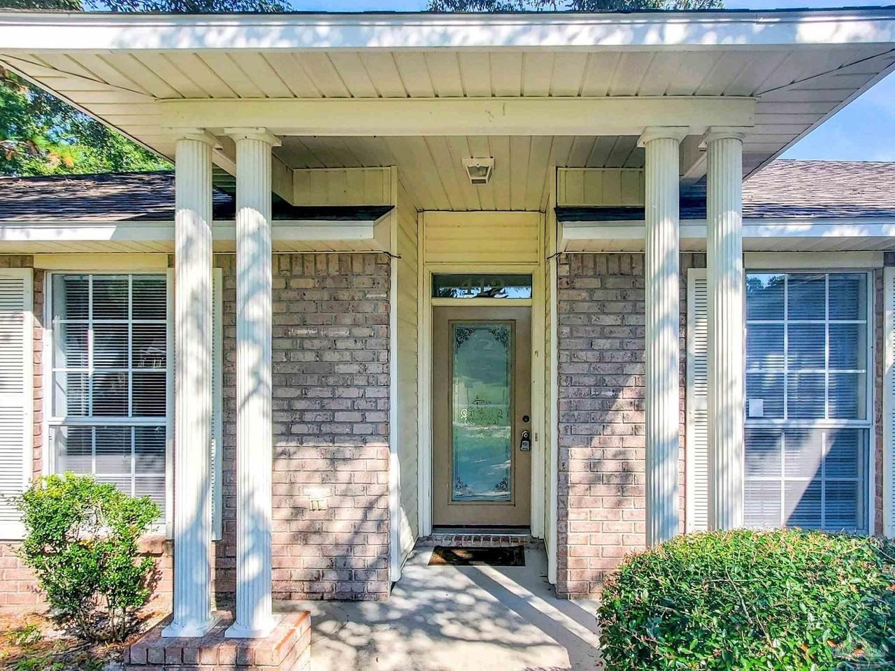 412 Bay Oaks Dr - Photo 2 of 21