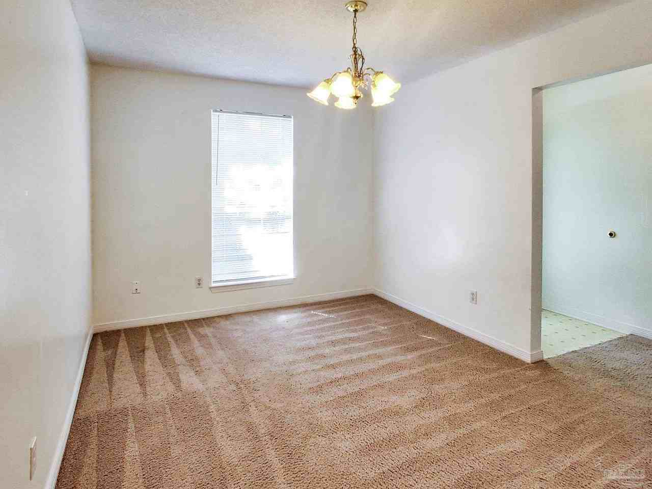 412 Bay Oaks Dr - Photo 6 of 21