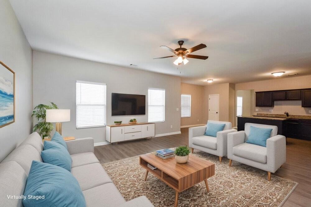 4047 Clay Ct Se - Photo 4 of 20