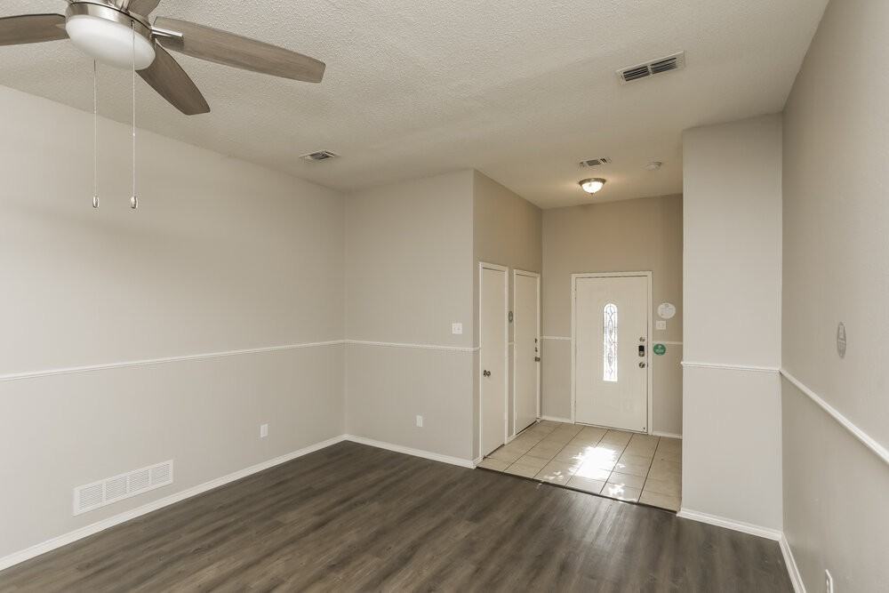 317 W Glen Meadow Dr - Photo 3 of 16