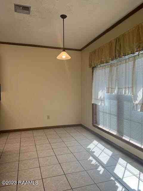 208 Bellemont Dr - Photo 5 of 34