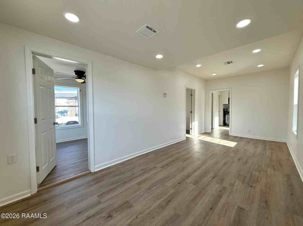 801 Cleveland St - Photo 3 of 13