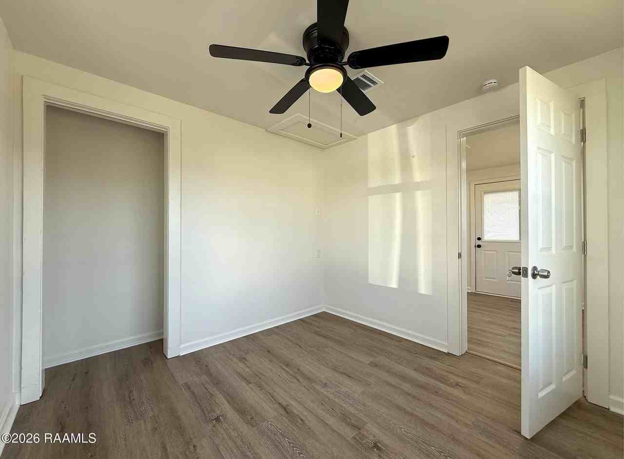 801 Cleveland St - Photo 4 of 13