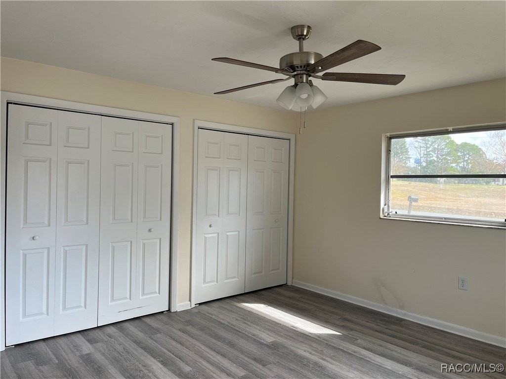 302 S Jackson St - Photo 6 of 17