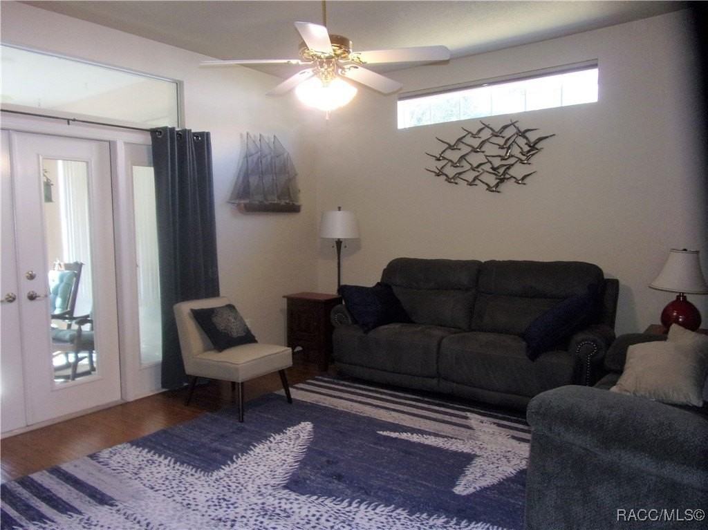 3521 S Belgrave Dr - Photo 4 of 32