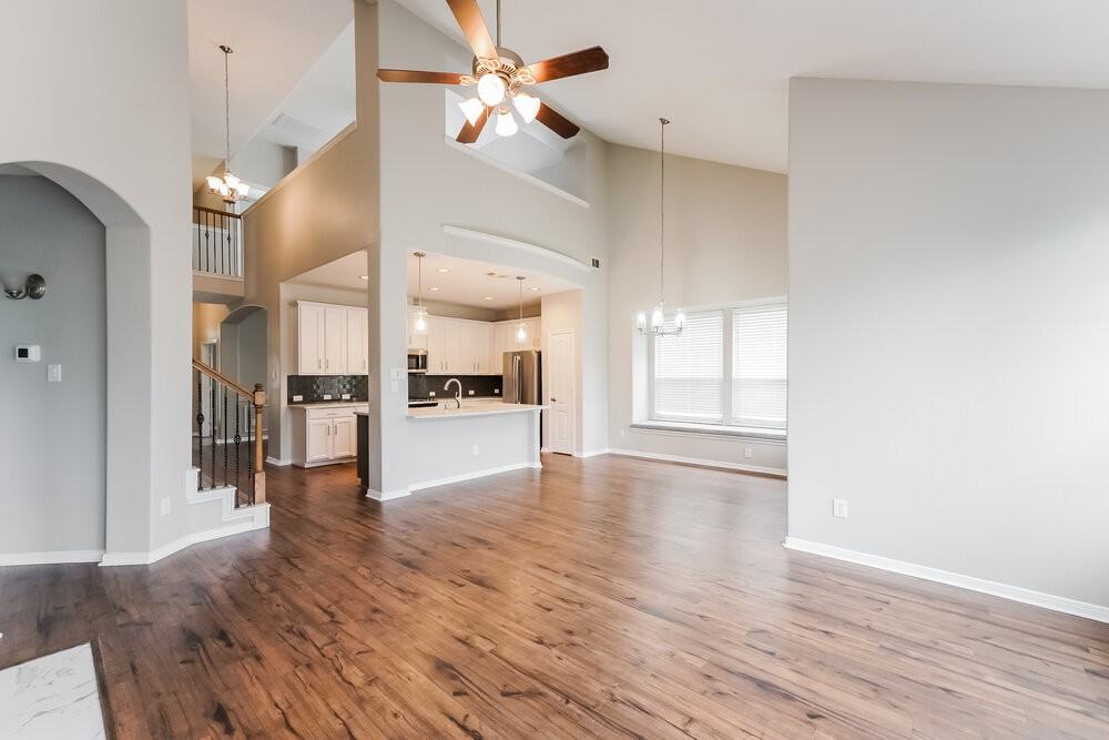 2531 Crystal Shore Dr - Photo 4 of 17