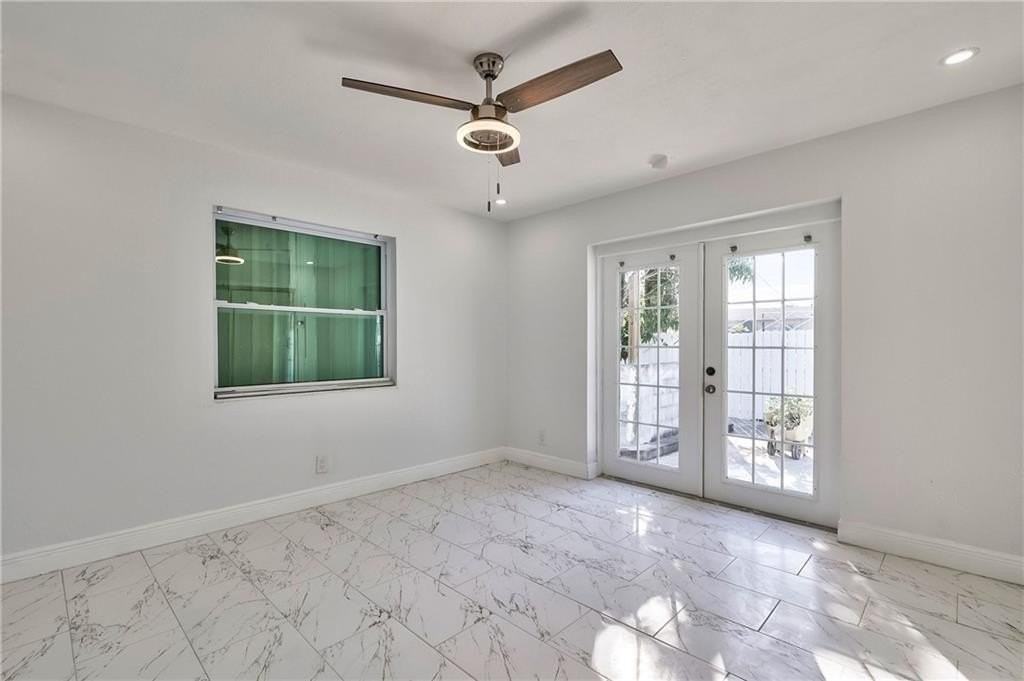 1389 W 33rd St - Photo 7 of 20