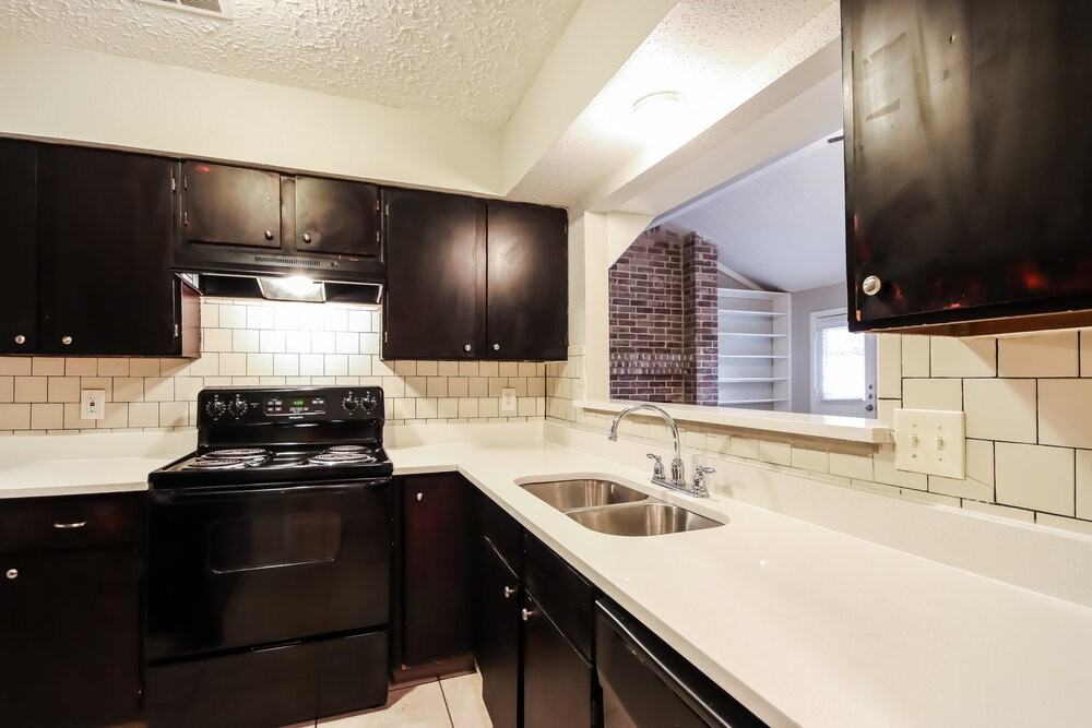 5434 Heronwood Dr - Photo 5 of 16